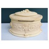 Vintage Trinket Boxes…"Queen