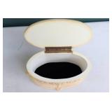 Vintage Trinket Boxes…"Queen