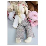 Holiday DeCor Valentines…Stuffies