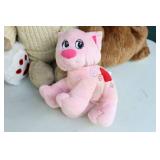 Holiday DeCor Valentines…Stuffies