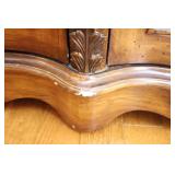 Beautiful Entry Entertaining Buffet Hand-Painted Cupboard…