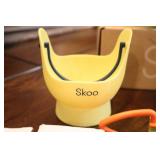 Kitchen Accessories…Skoo Silicone Egg Poachers, Pampered Chef, Tupperware Etc
