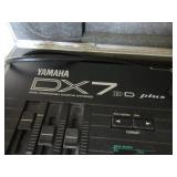 YAMAHA SYNTHESIZER WITH CASE