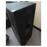 PEAVEY SPEAKERS AND FLOOR MONITOR