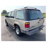 1997 Ford Explorer XL - 4X4