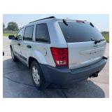 2006 Jeep Grand Cherokee Laredo - 4X4