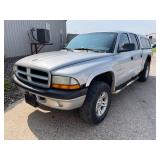 2002 Dodge Dakota Sport - 4X4