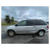 2002 Chrysler Voyager LX