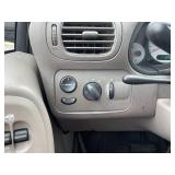 2002 Chrysler Voyager LX