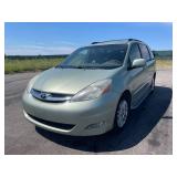 2008 Toyota Sienna XLE - 2 OWNERS