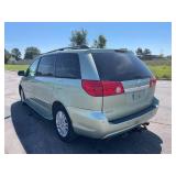 2008 Toyota Sienna XLE - 2 OWNERS