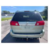 2008 Toyota Sienna XLE - 2 OWNERS