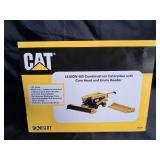 Caterpillar Lexion 485 Combine with Corn Head & Grain Header NIB 1/64 Scale