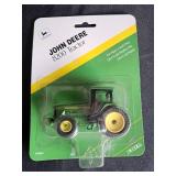 Ertl John Deere 8200 Tractor NIB 1/64 Scale