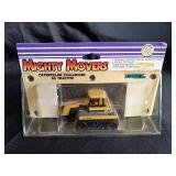 Ertl Cat Challenger 65 1/64 Scale Tractor NIB