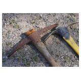 2 Pick Axes