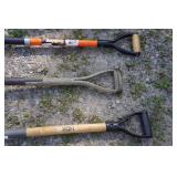 3 Shovels