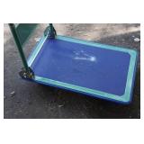 Packaging Peanuts with Light Duty Cart