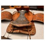 Western Saddlery Buckstitch Racing Saddle