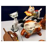 Lot of Vintage cat figurines