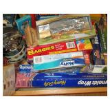 Content of 3-shelves containing foo...