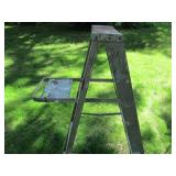 Aluminum forlimg ladder...