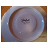 Fairfield dinnerware 32 pieces...