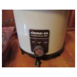 Hamilton Beach crock pot and a set ...