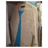 Womens clothing. Jeans, tops, leisu...