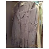 Womens clothing. Jeans, tops, leisu...