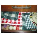 Content of lower drawers and cabine...