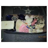 Vintage Metal freestanding book rac...