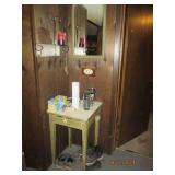 Corner content with vintage single ...