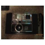 Vintage cameras and flash 3 piece...