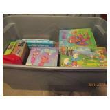 Tote of vintage games and puzzles...