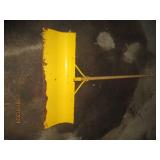 Yo Ho snowshovel 30"...