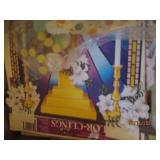 Spring/Easter box of decor...