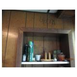 Corner content of lower level mudro...