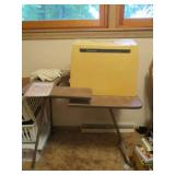 Sturdy sewing table and sewing machine