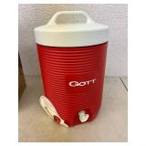 NIB Gott 2 Gallon Cooler