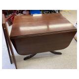 Expandable Drop Top Table
