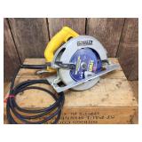 Delt DWE575 Circular Saw 7 1/4" - Nice