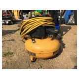 Bostich 6 Gallon Pancake Air Compressor - Hose