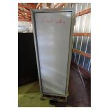 Hiendl Holding Cabinet