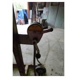 512A Manual Material Lift