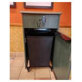 LOCKWOOD SINGLE SPLIT DOOR TRASH CAN