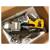 DEWALT 20V MAX Cordless 7-1/4 in. Sliding Miter Saw with (1) 20V Battery 4.0Ah Customer Returns See Pictures