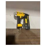 DEWALT 18-Gauge Pneumatic Brad Nailer Customer Returns See Pictures