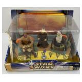 Vintage STAR WARS Saga Jedi High Council (NIB)