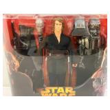 2005 STAR WARS "Revenge Of The Sith" Ultimate Villain 12" DARTH VADER (NIB)